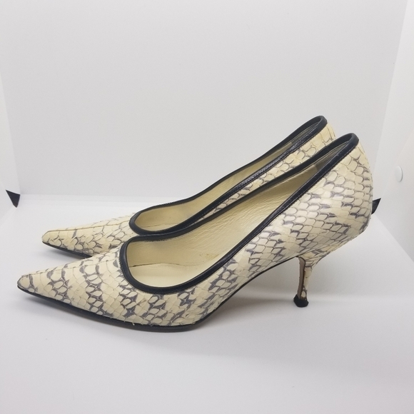 Miu Miu cream and gray snakeskin pointed toe pumps EU 37.5 - Picture 2 of 15